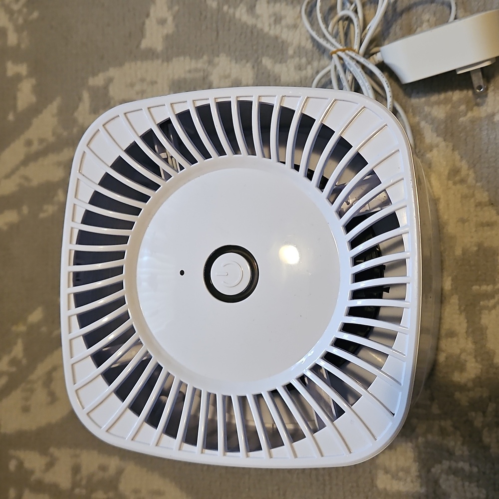 Home Compact Air Purifier - Picture 3 of 7